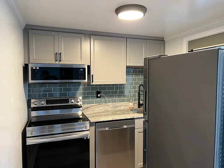 403 24th St #7 — Photo 9