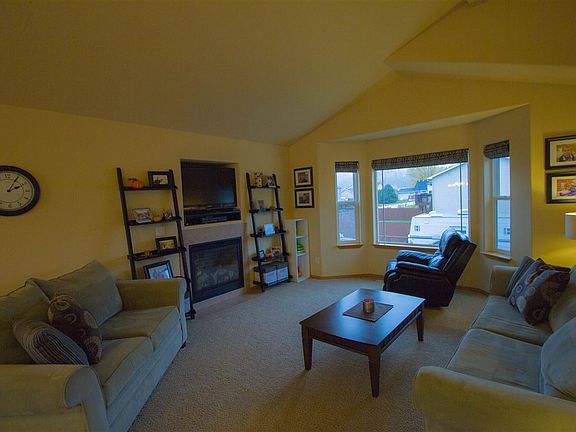 2nd image of 4209 Dartmouth Ln