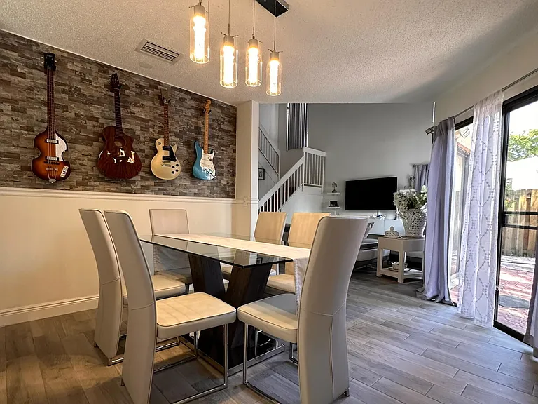 1728 Shoreside Cir — Photo 8