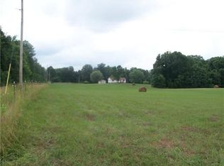 9658 Spring Creek Rd, Bon Aqua, TN 37025