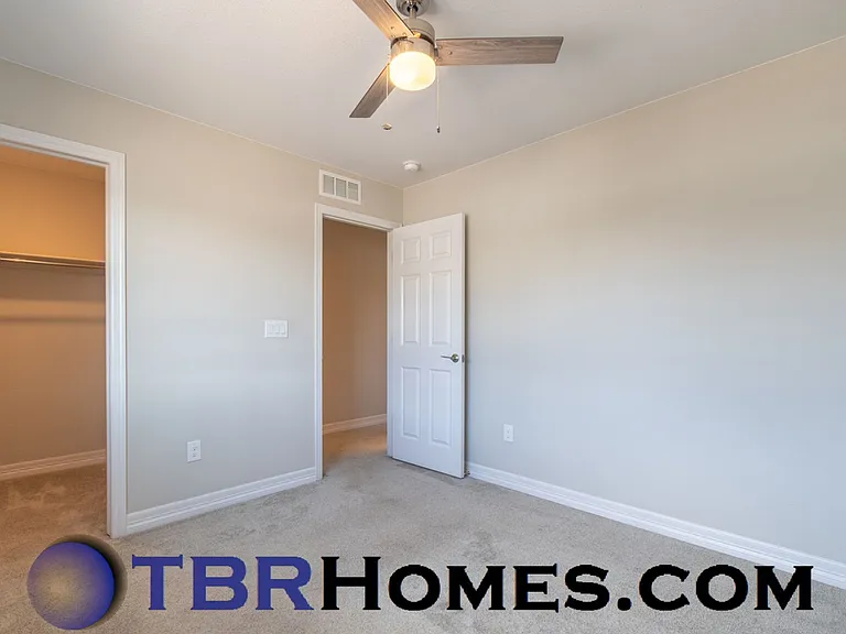 11924 Norfolk Ct — Photo 17