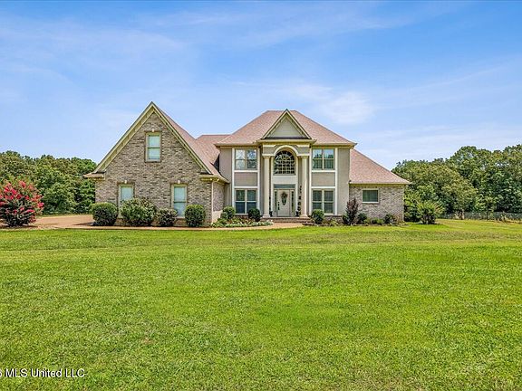 2nd image of 4620 Thompson Ln