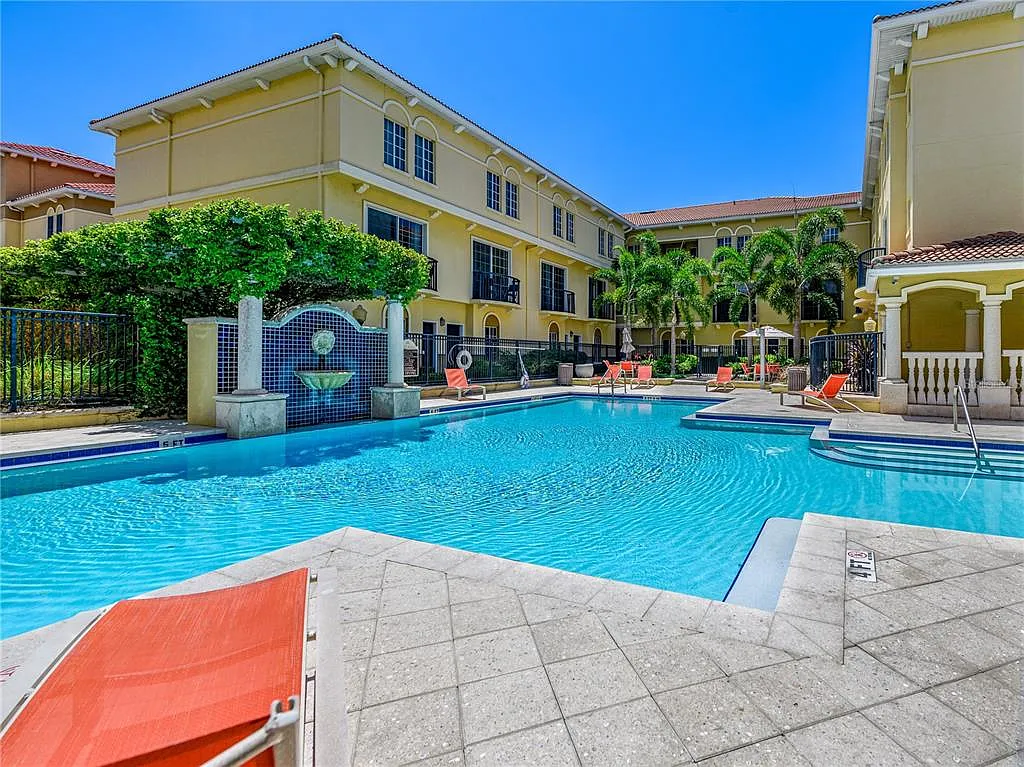 Building Photo - 131 Grand Beach Pl #131