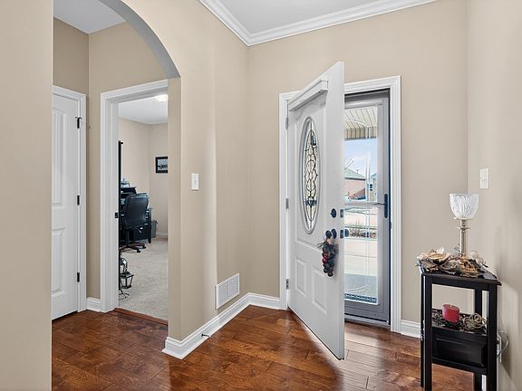 3rd image of 129 Patmore Ln