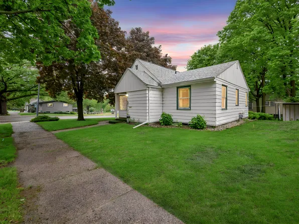 120 W 9th St, Fairmont, MN 56031