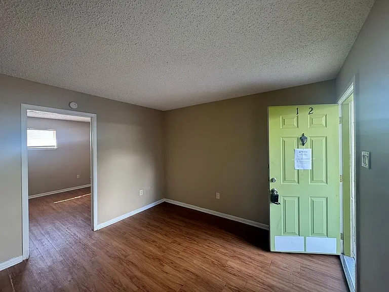 3102 Atkinson Ave — Photo 11