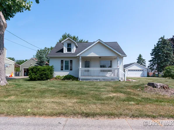 641 52nd St SE, Kentwood, MI 49548