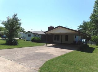 810 S Maxwell St, Siloam Springs, AR 72761