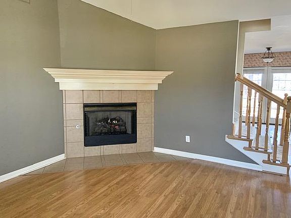 2nd image of 1705 S Tally Ho Dr