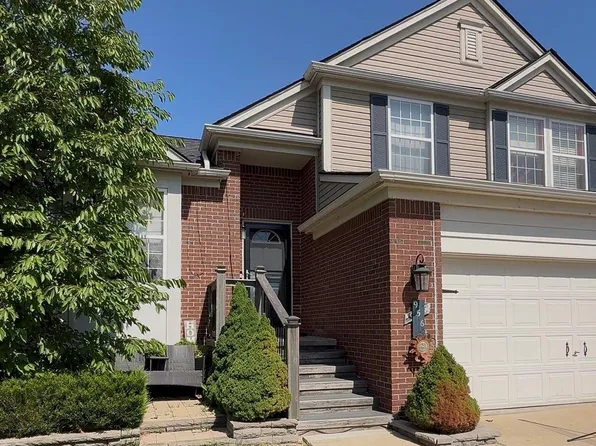 956 Callaway Ct, Howell, MI 48843