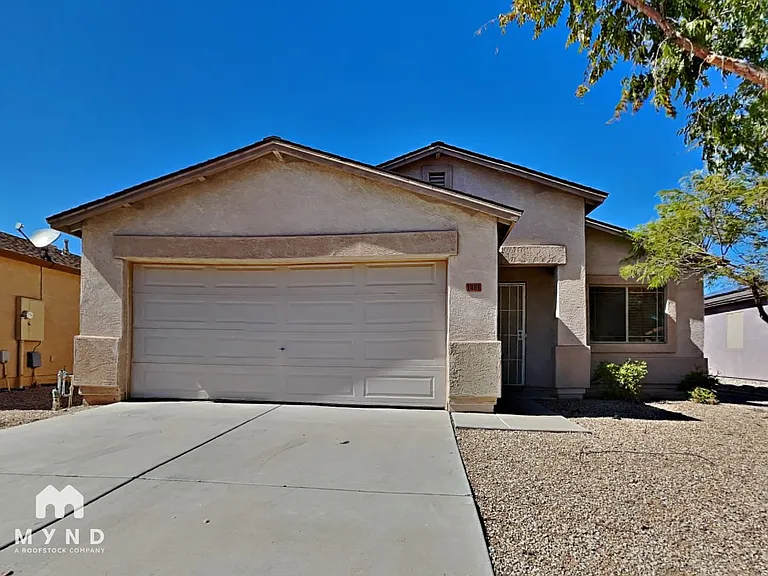 1886 E Cowboy Cove Trl — Photo 1