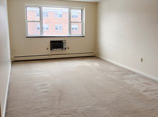 162 Lexington St #16, Auburndale, MA 02466