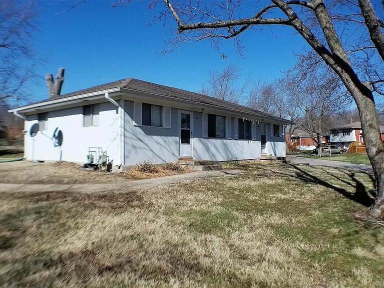 510 NE Corder St #B — Photo 17