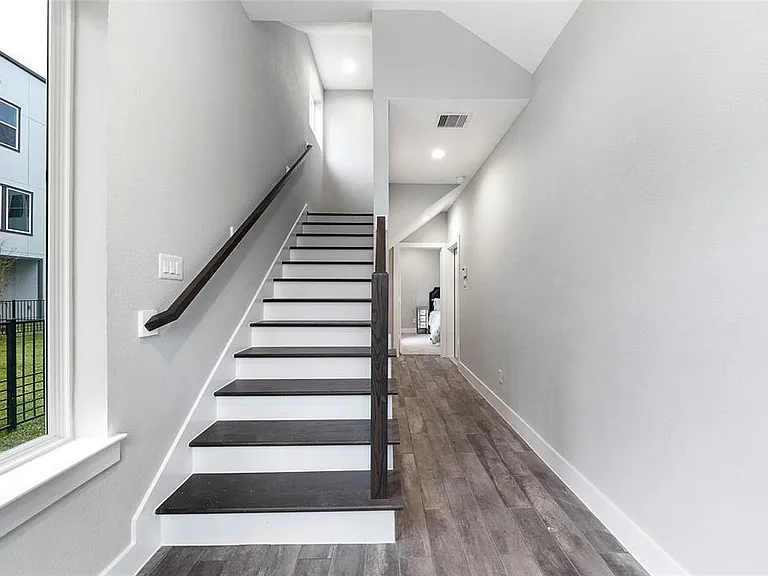 8411 Hempstead Rd #F — Photo 7