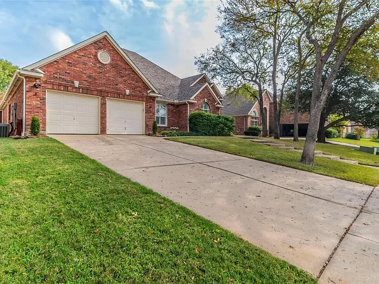 1510 Pecan Valley Ct — Photo 20