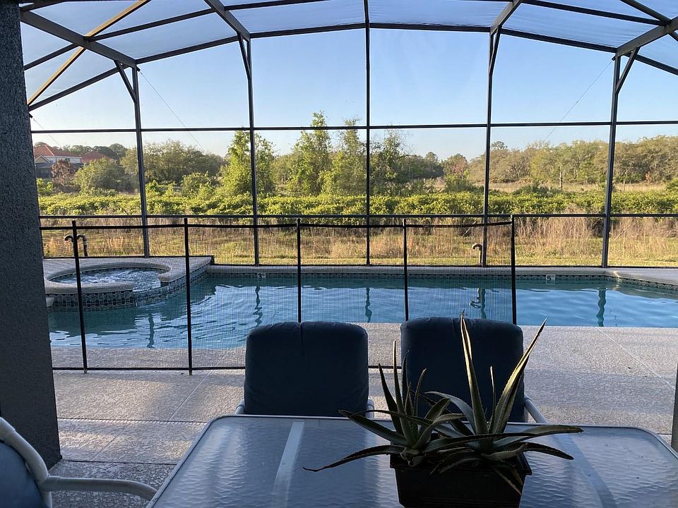 2nd image of 216 Viola Dr