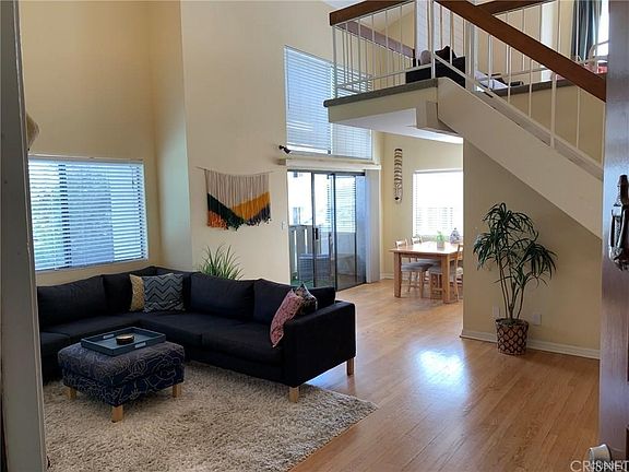 3rd image of 18445 Hatteras St Unit 503