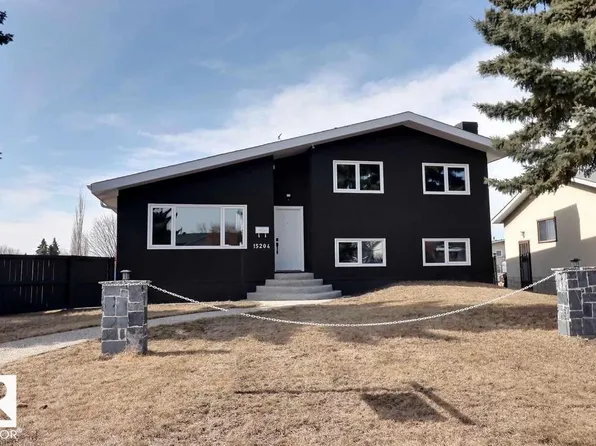 15204 94th St NW, Edmonton, AB T5E 3W8