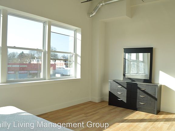 4th image of 164 W Chelten Ave Unit 222