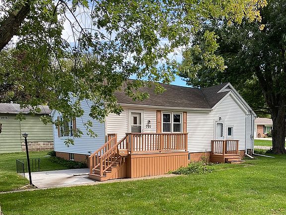 2nd image of 701 N 9th 1/2 St