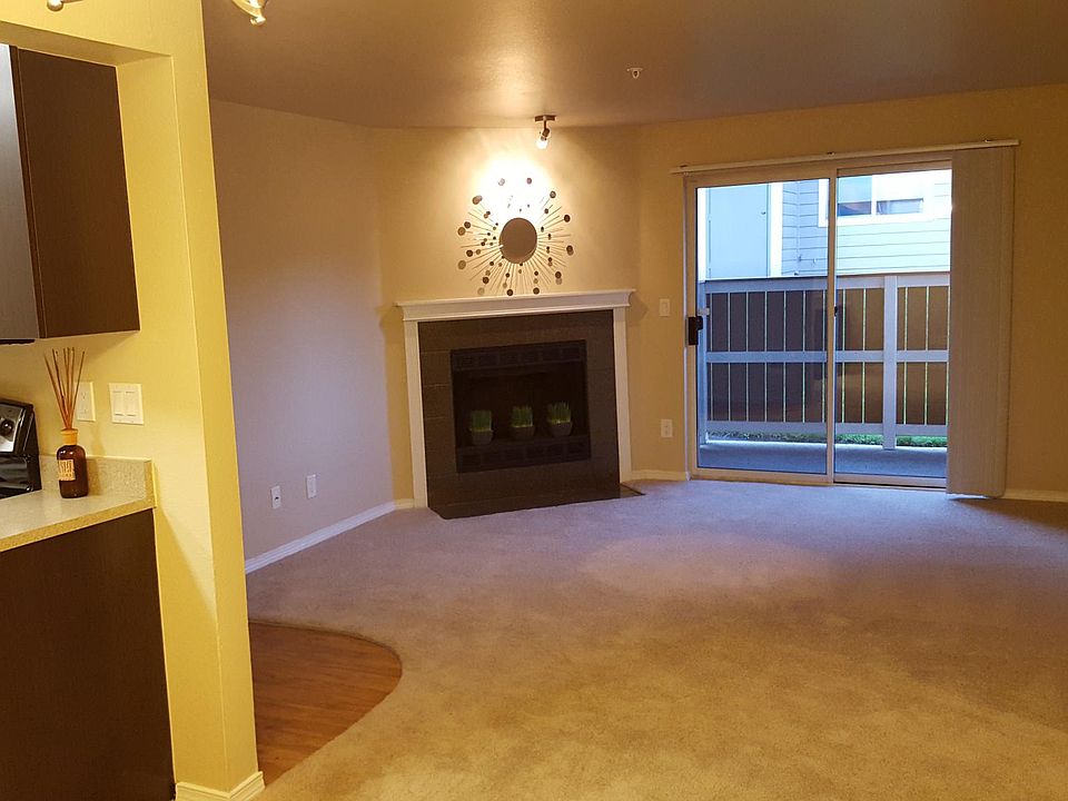 1st image of 18780 NE 61st Way #Cc2024
