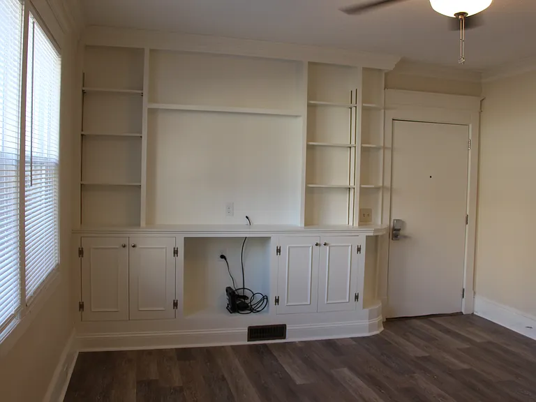 702 N Piedmont St — Photo 3