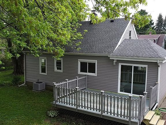 2nd image of 1360 W 32nd St