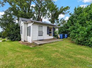 170 Reading Ave, Maryland Heights, MO 63043