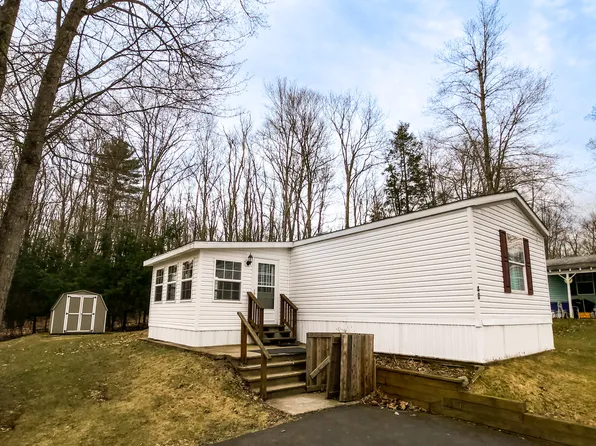 40 Valley Gorge Trl, White Haven, PA 18661
