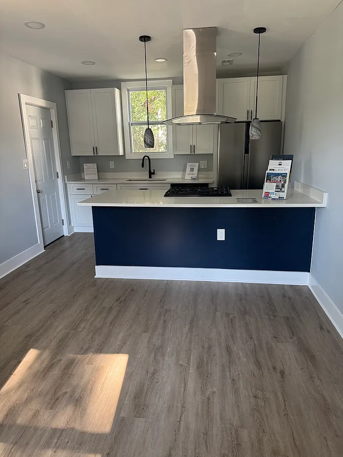 3 bed, 2.0 bath, $2,500 — Photo 4