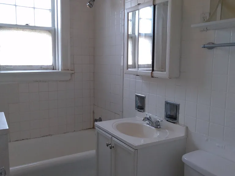 801 Case St #1 — Photo 9