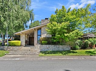 6255 Oakridge Way, Sacramento, CA 95831