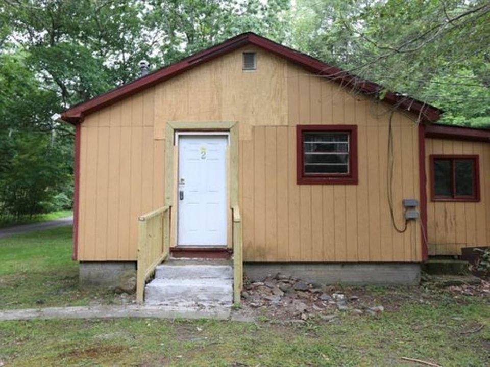 1st image of 2 Burpo Ln