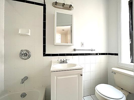 5th image of 308 E 78th St #36