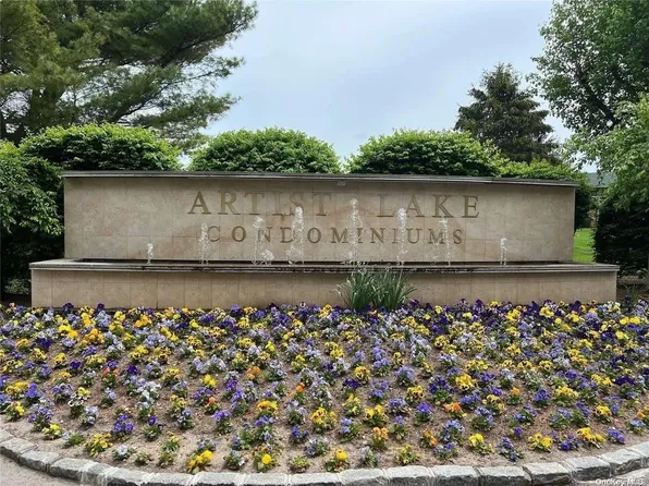 192 Artist Lake Drive #192, Middle Island, NY 11953
