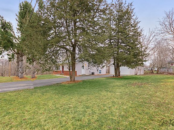 3rd image of 43367 N Melva Ave