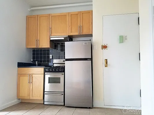 Rented by City Connections Realty | media 16