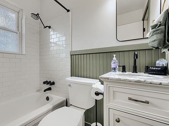 4th image of 3042 Oxfordshire Ln