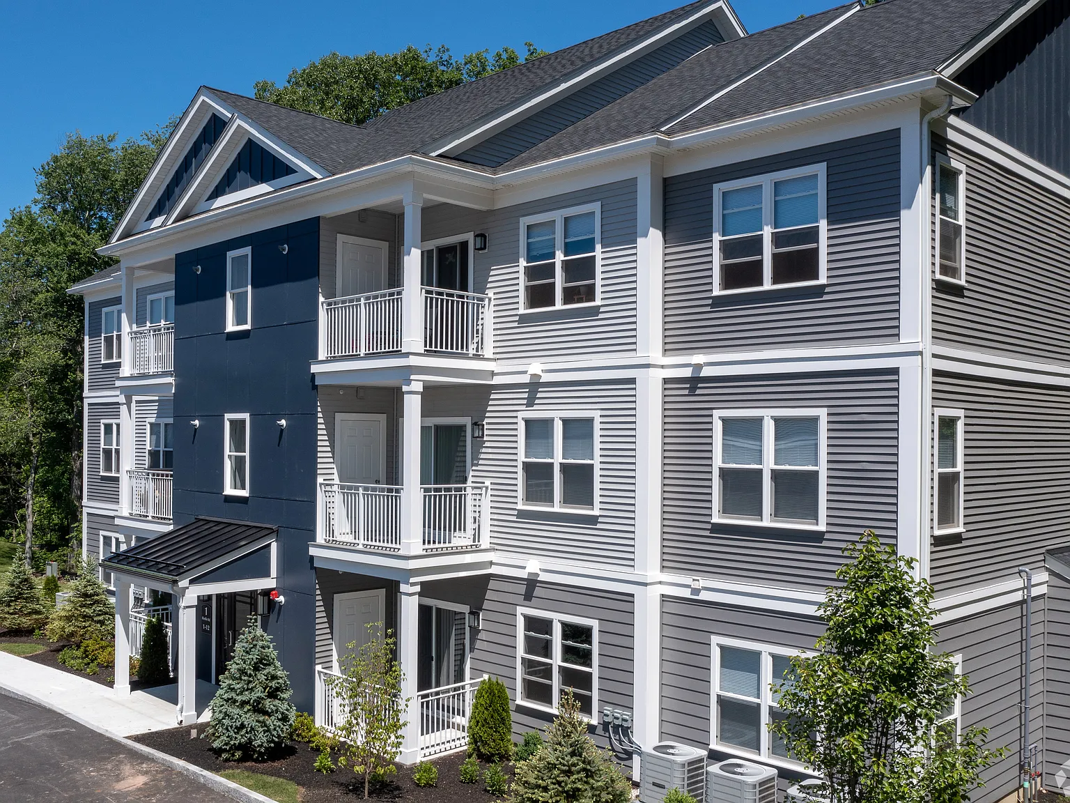 The Brookside Apartments — Photo 3