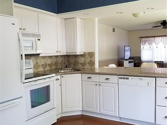 4th image of 2426 Ecuadorian Way APT 22