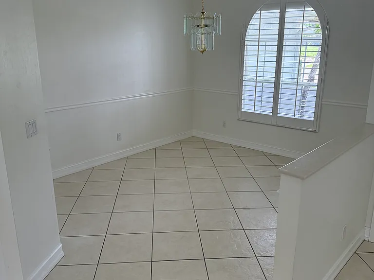 1166 Royal Palm Dr — Photo 10