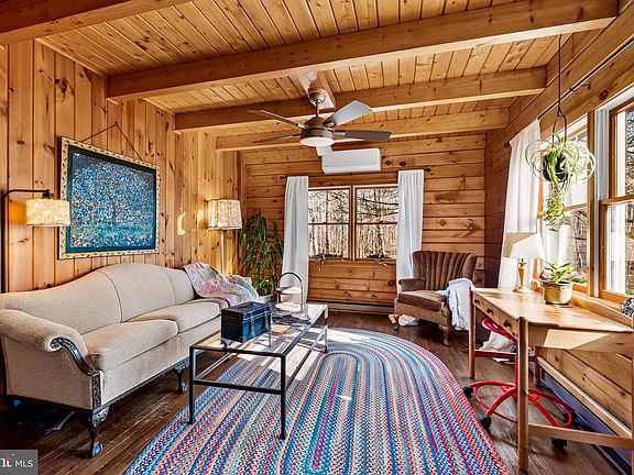 5th image of 1008 Cold Bottom Rd