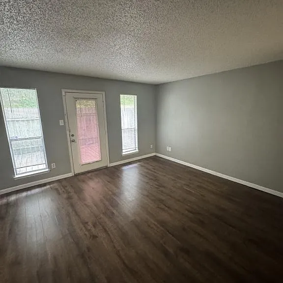 4906 Ali Ave #4 — Photo 3