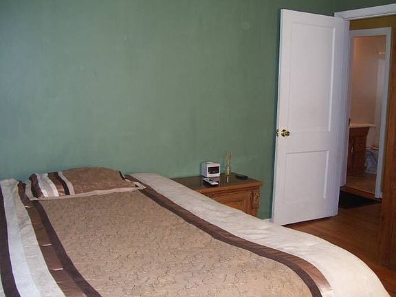 4th image of 4910 Myrtle St