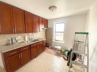 2040 62nd St APT 4A, Brooklyn, NY 11204