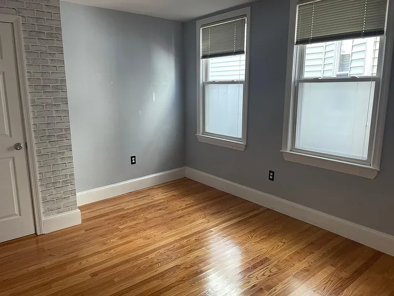 10 Hillside Cir #1 — Photo 6