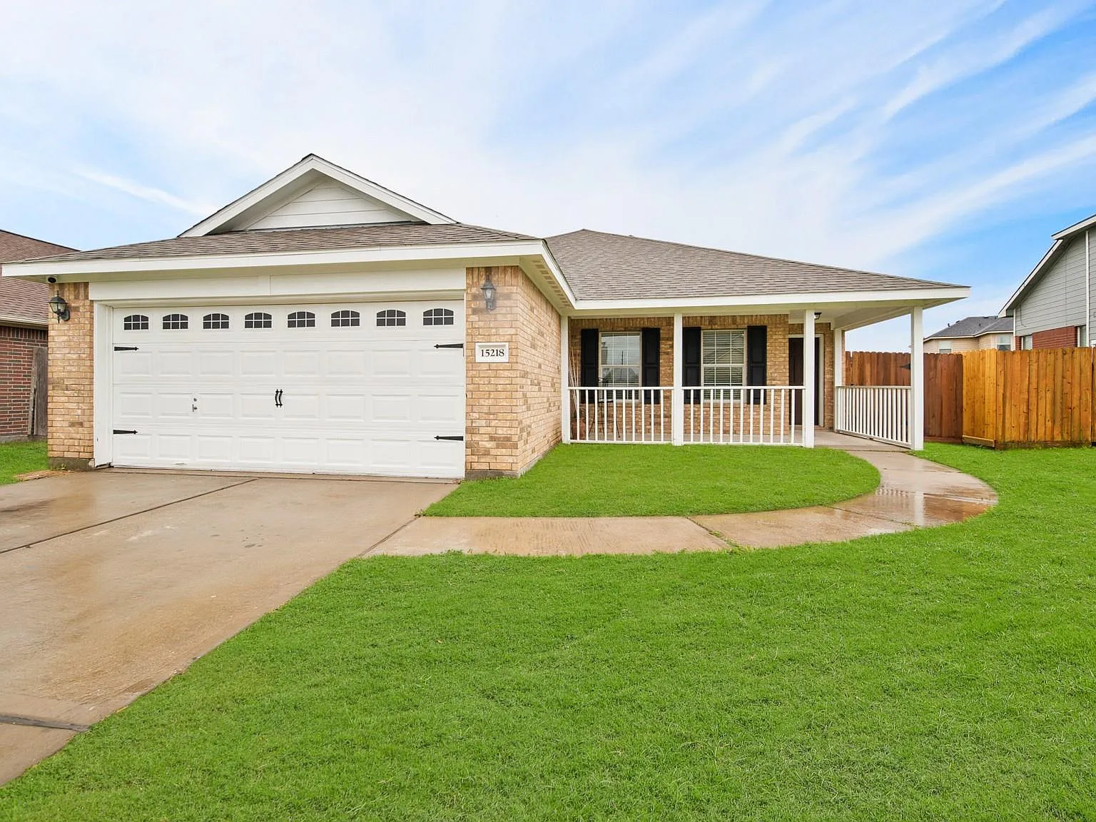 3 bed, 2.0 bath, 1598 sqft, $2,300 — Photo 1