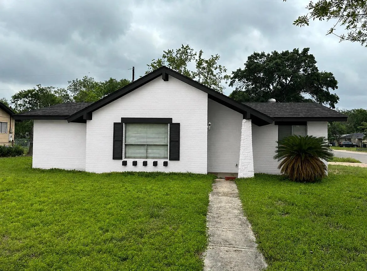 1502 Cologne Dr — Photo 1