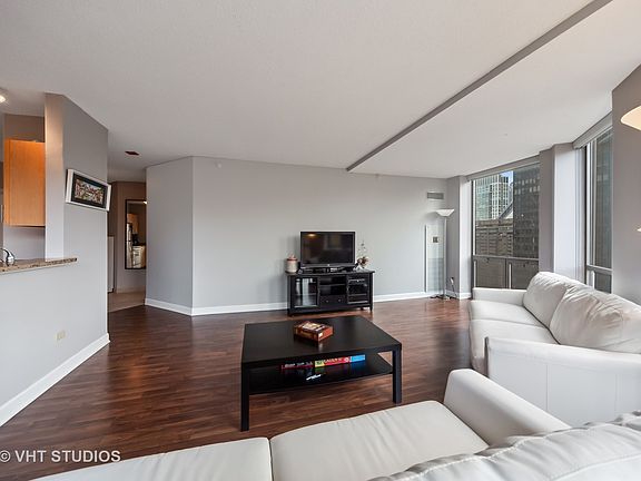 4th image of 222 N Columbus Dr APT 3403