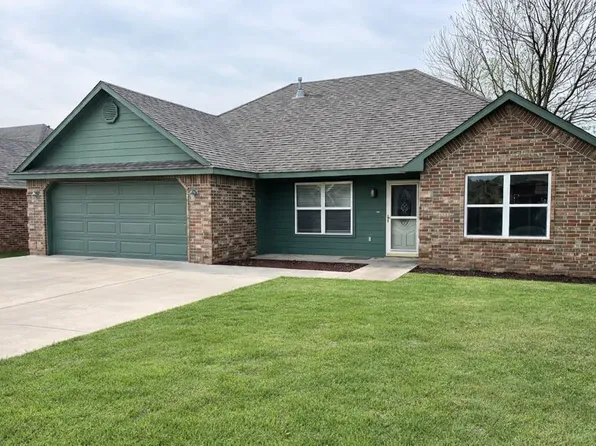 3995 Highland Dr, Tahlequah, OK 74464